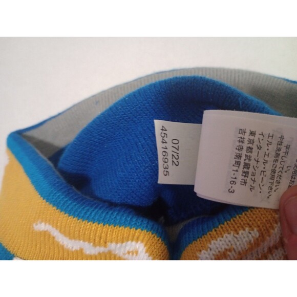 L.L. Bean Peanuts Snoopy Walk on the Wild Side Pom Hat Beanie 2022 - Picture 5 of 6